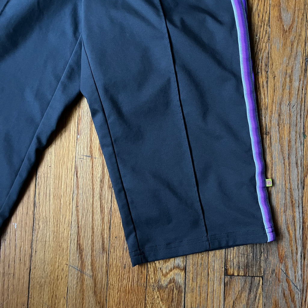 (Petite S) 2000s purple and black yoga capri pants