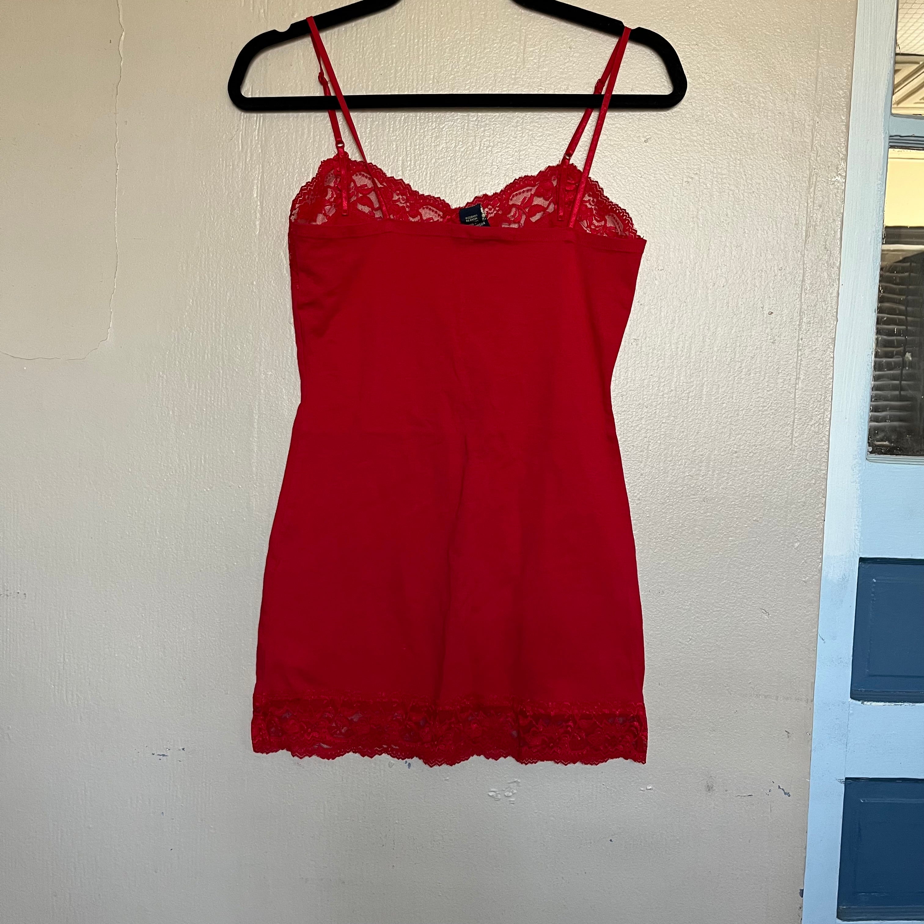 (M) 2000s red lace trim cami tank top