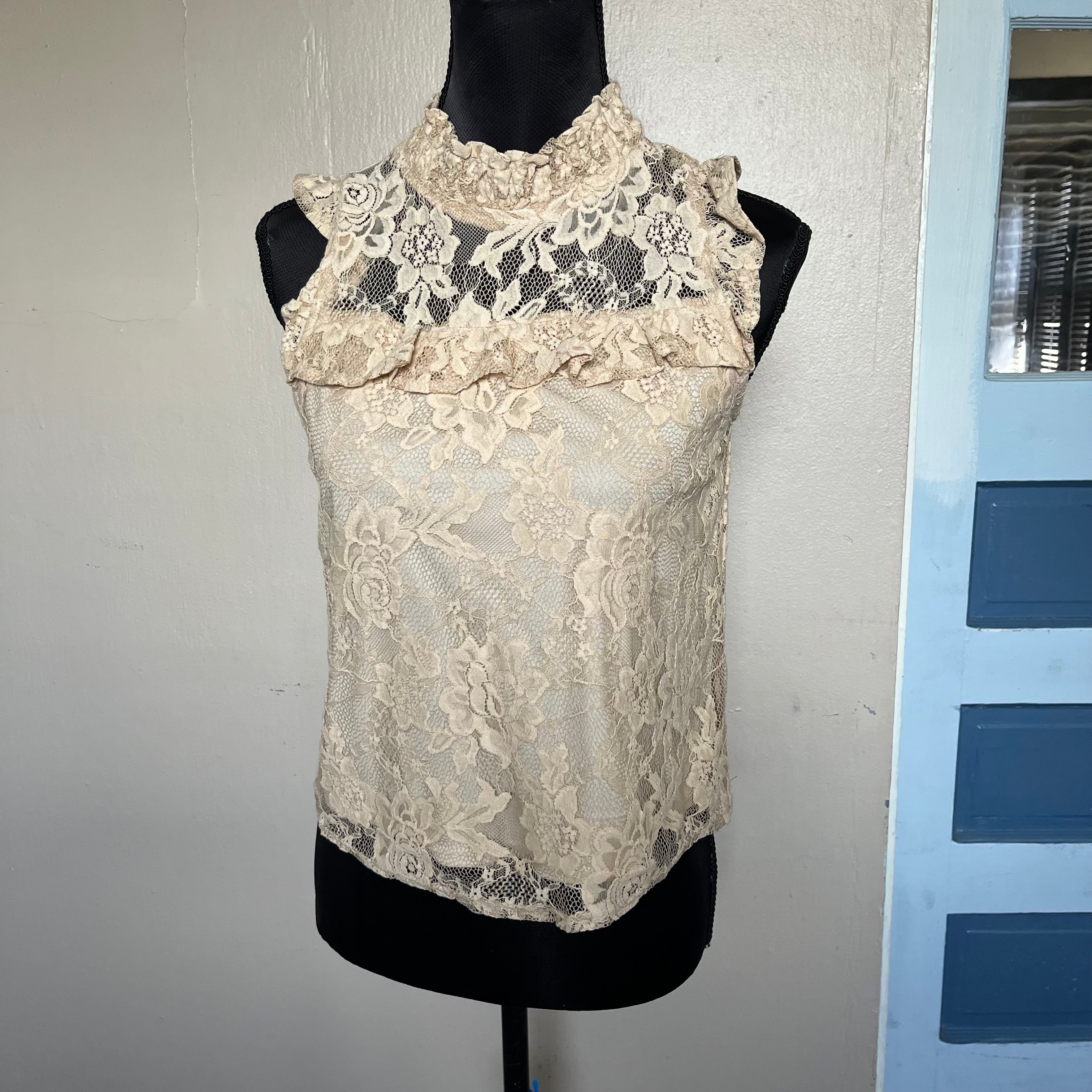 (S) Cream high neck floral lace blouse
