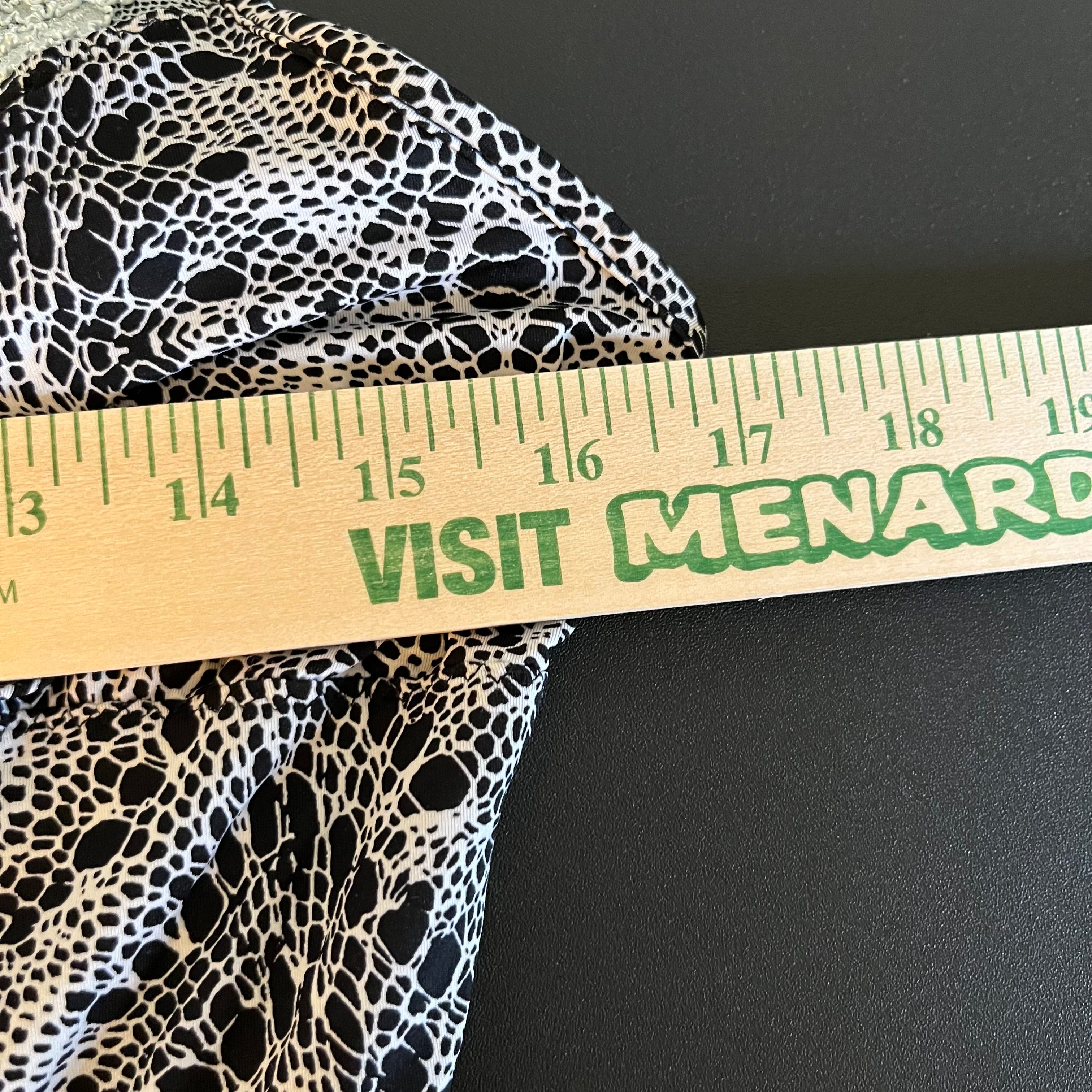(L) 2000s patterned slip with blue lace trim