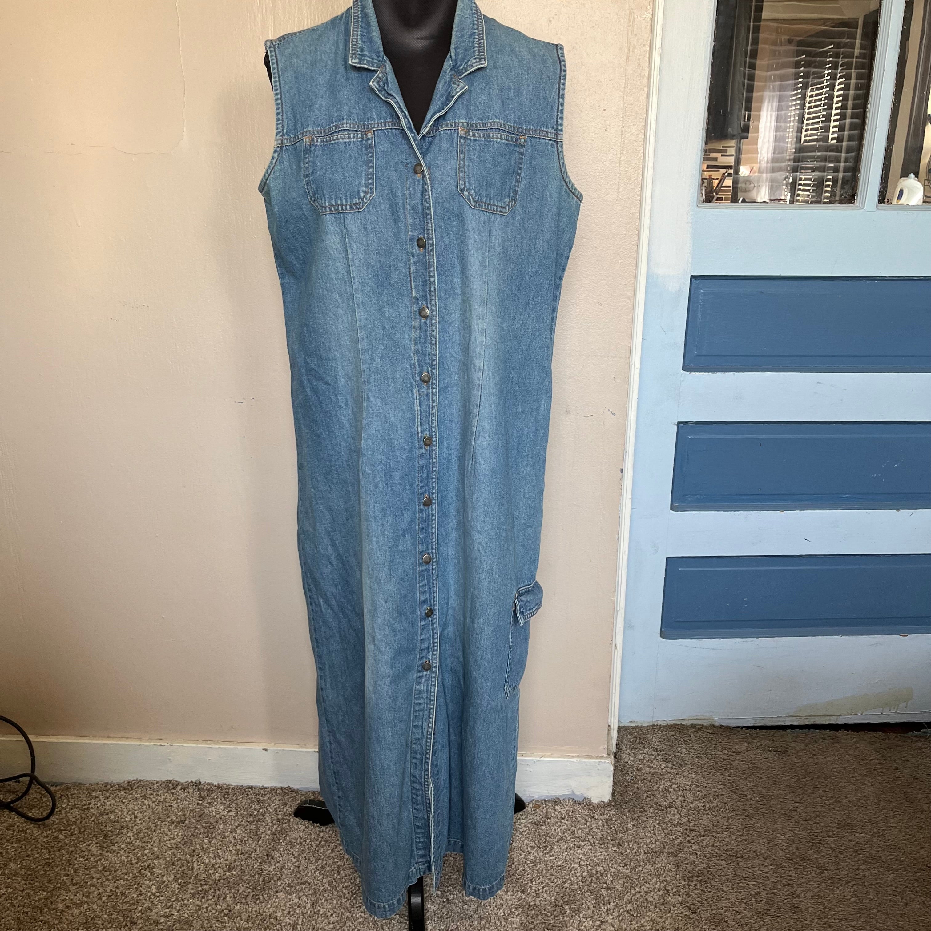 (L) Chico's button down sleeveless denim maxi dress