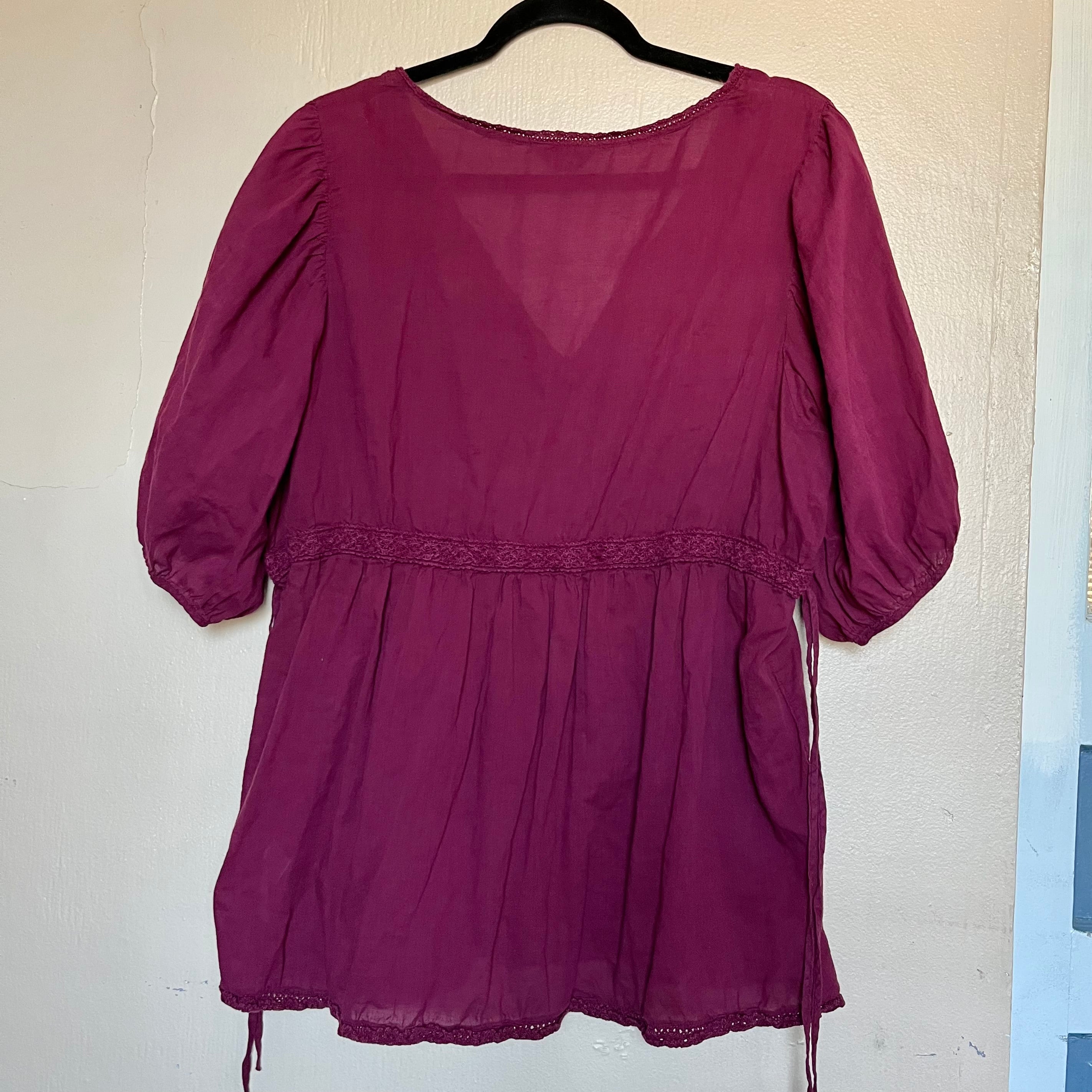 (XXL) 2000s Old Navy baby doll puff sleeve top with tie up strings