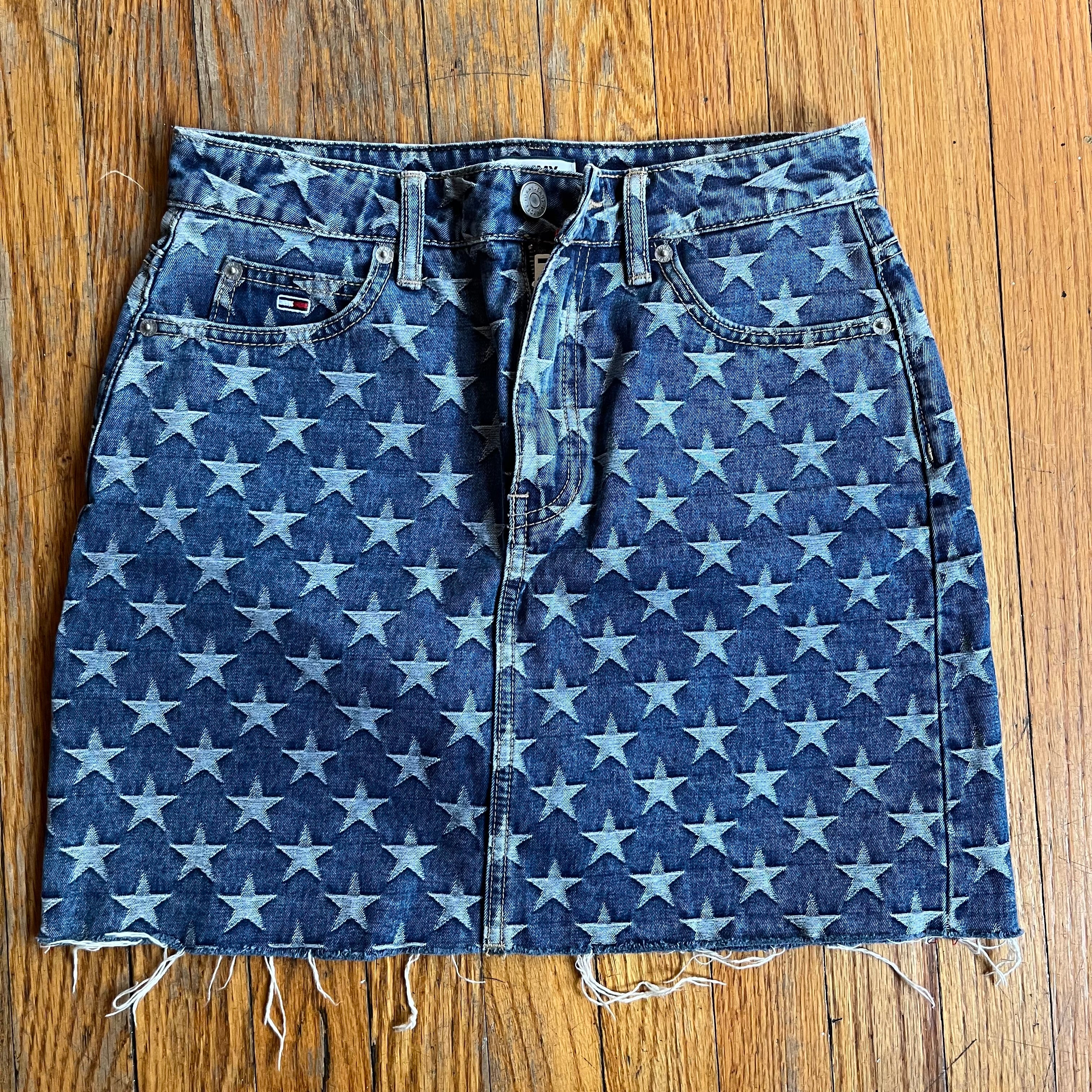 (25") Tommy Jeans star print denim mini skirt