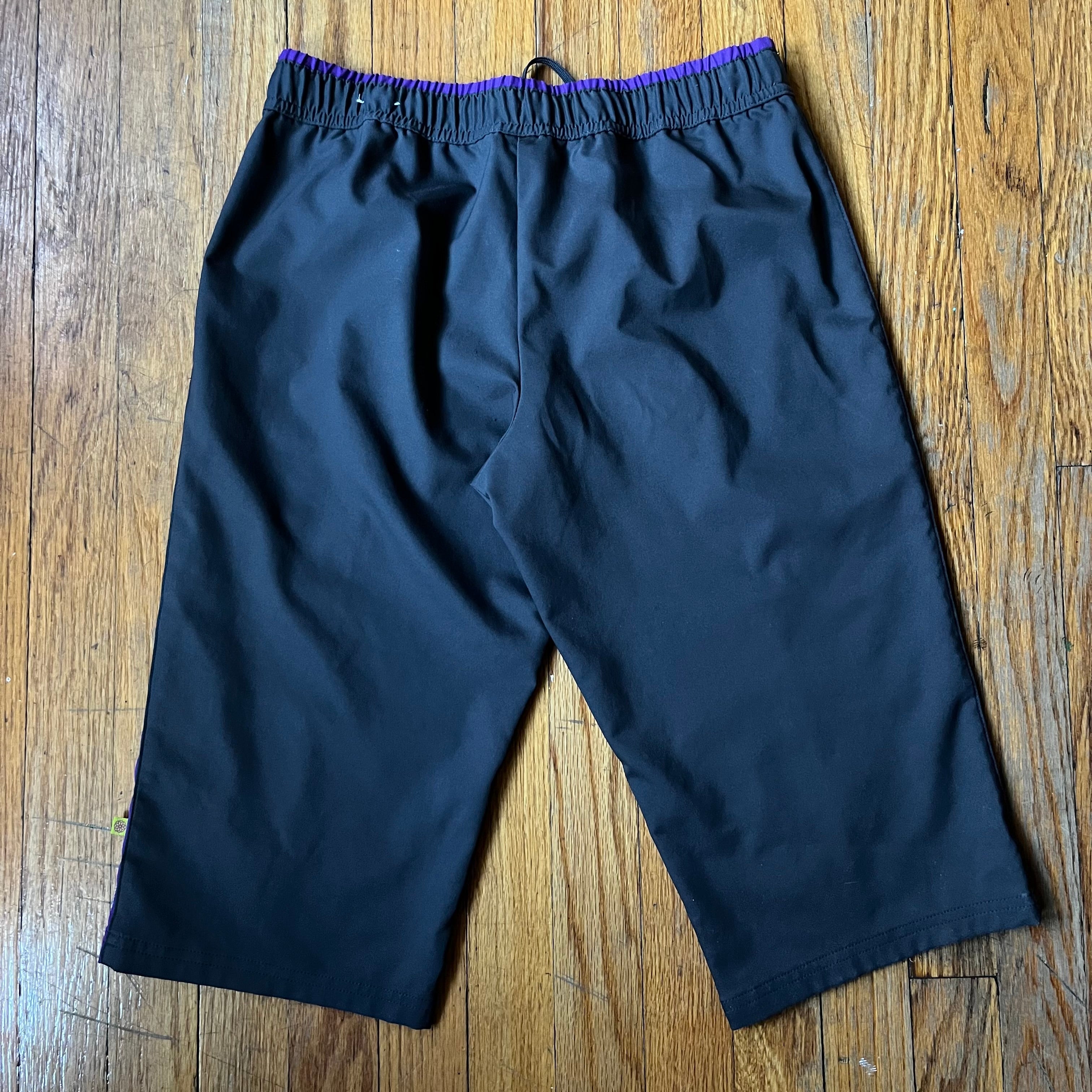 (Petite S) 2000s purple and black yoga capri pants