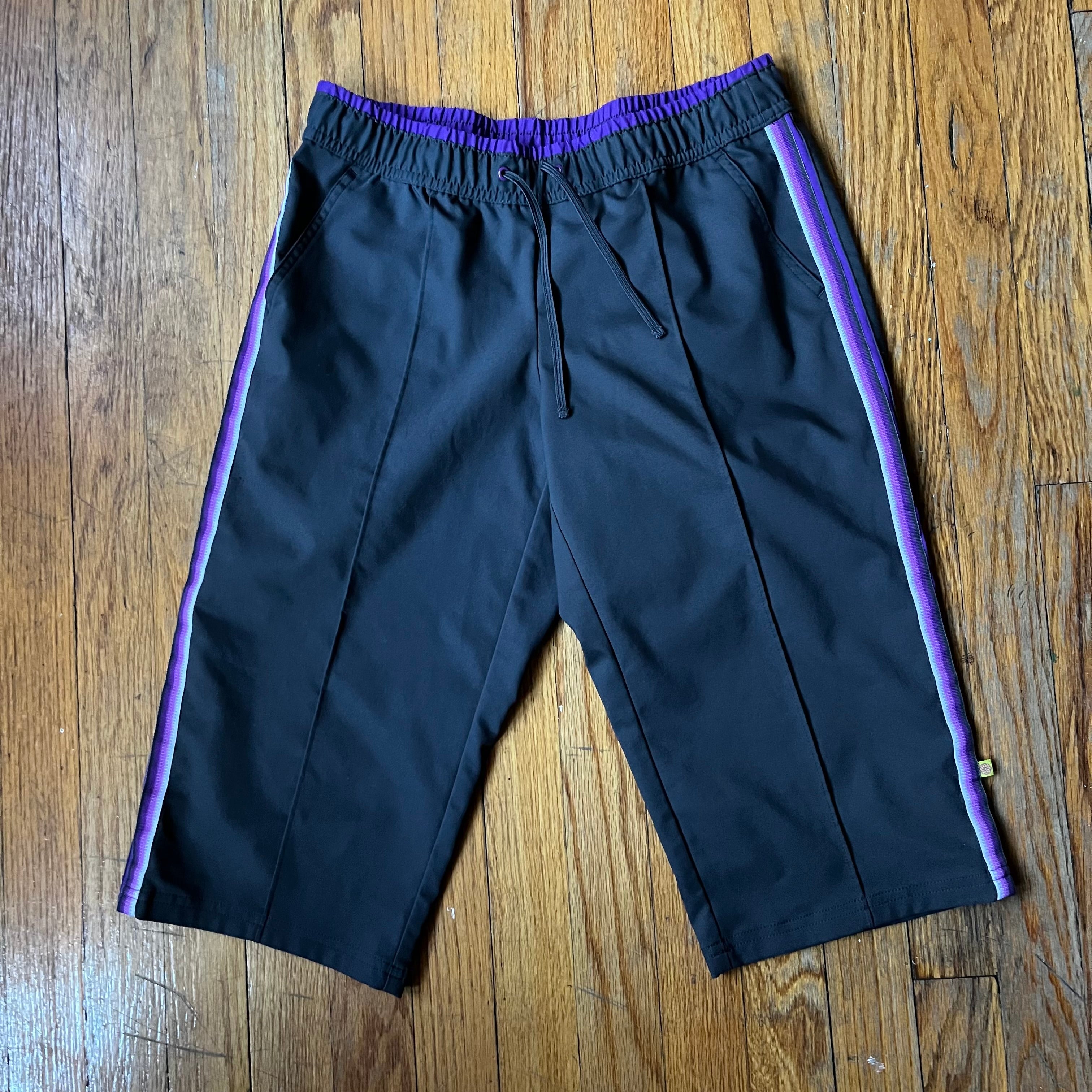 (Petite S) 2000s purple and black yoga capri pants