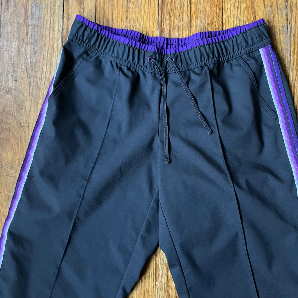 (Petite S) 2000s purple and black yoga capri pants