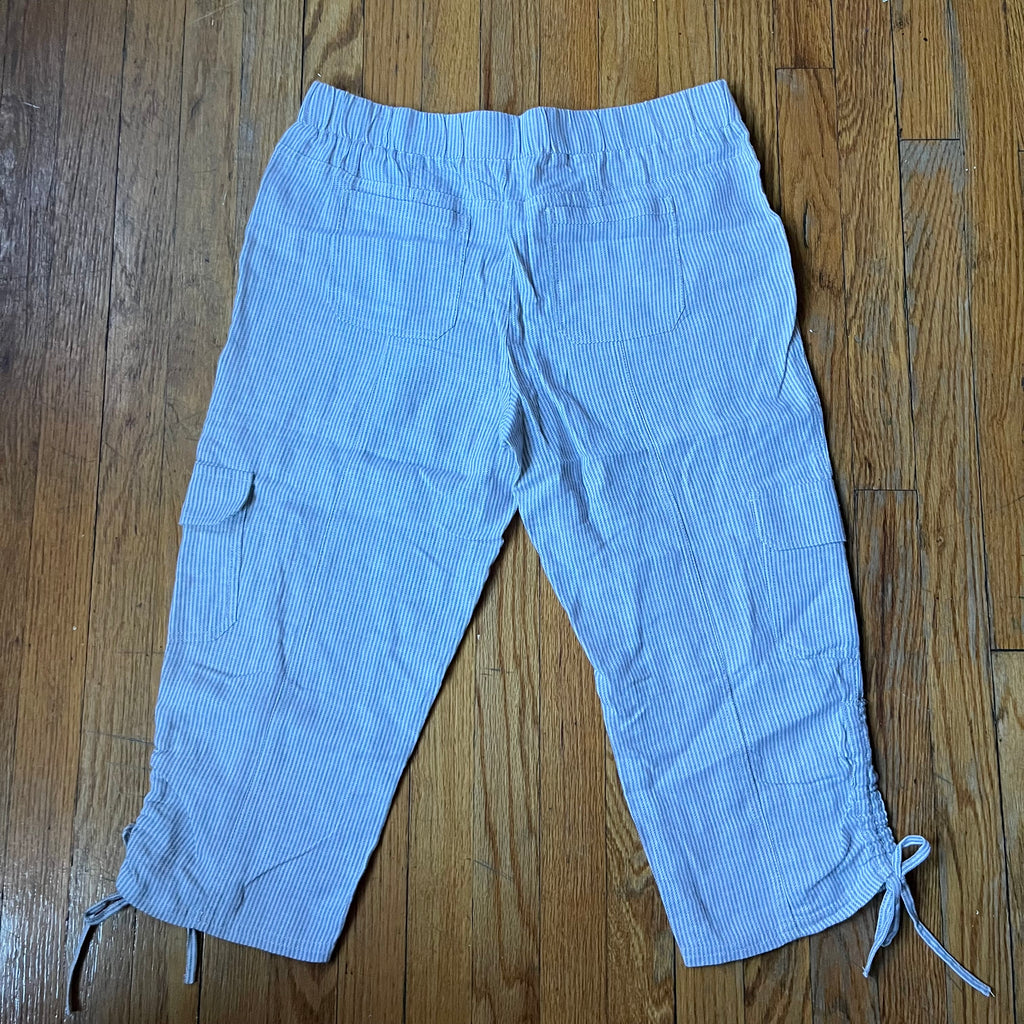 (8P) White and gray pinstripe linen cotton blend capri pants