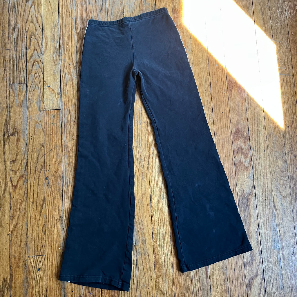 (M) 2000s black and white low rise flare jogger pants