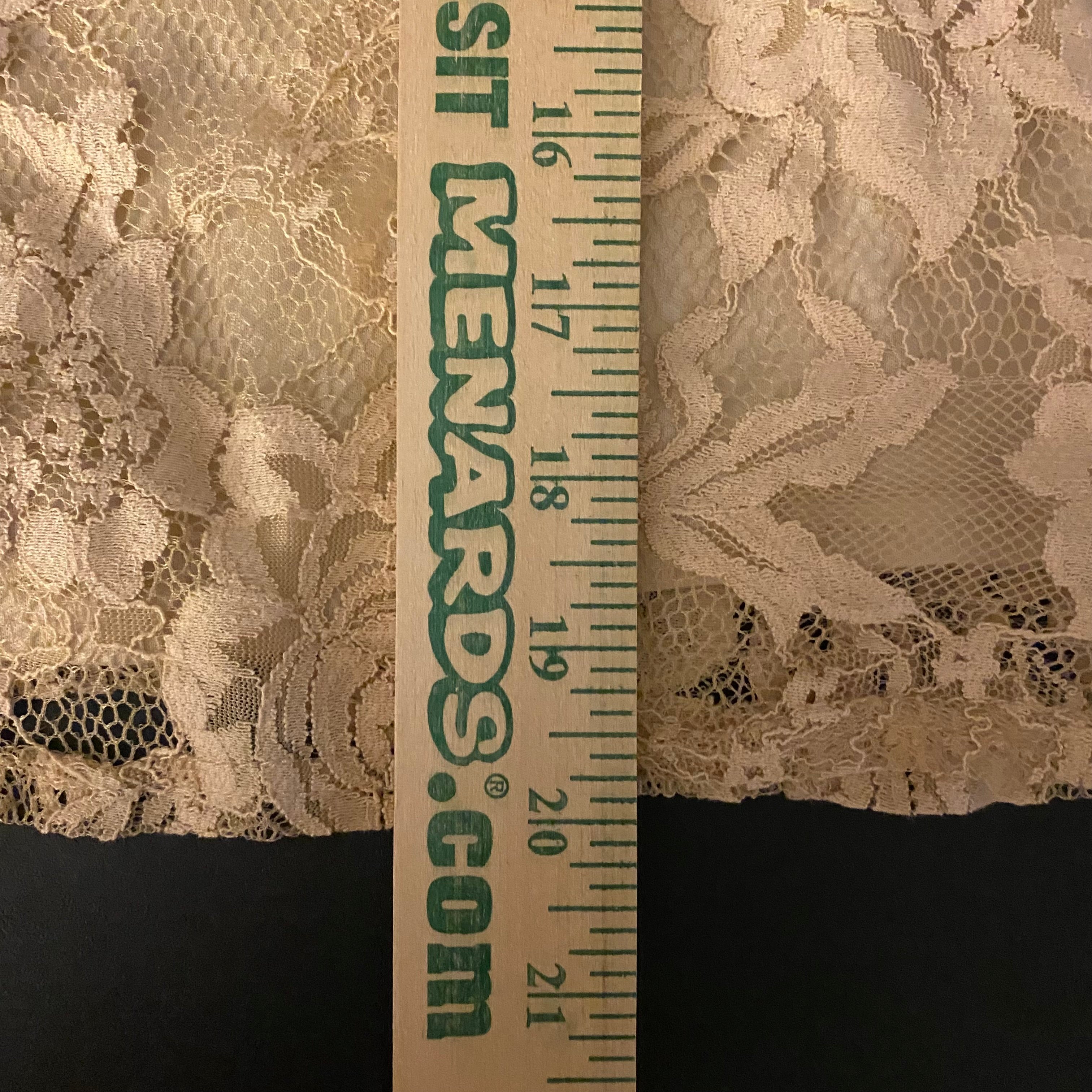 (S) Cream high neck floral lace blouse