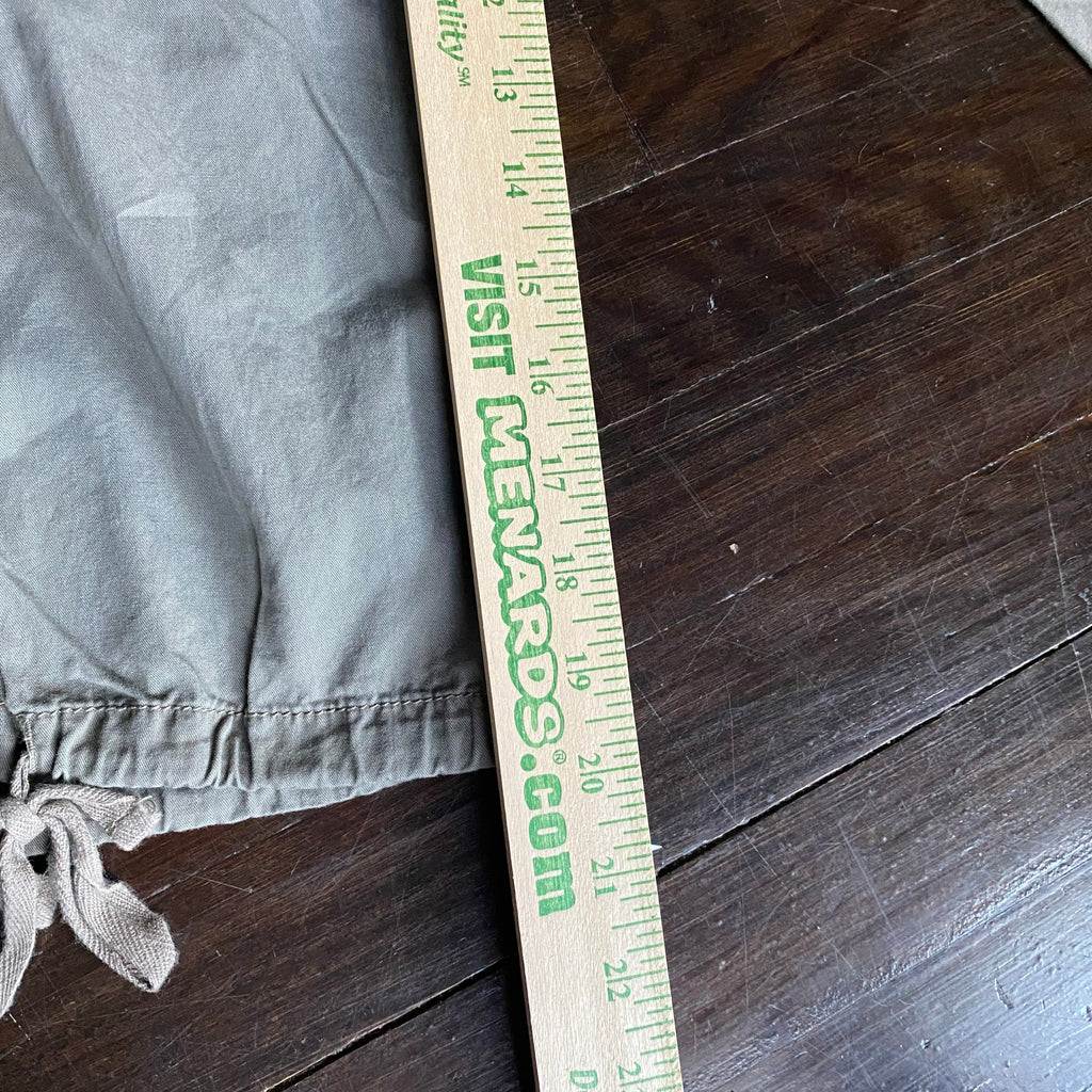 (5) Hang Ten 100% cotton earthy green cargo capri pants