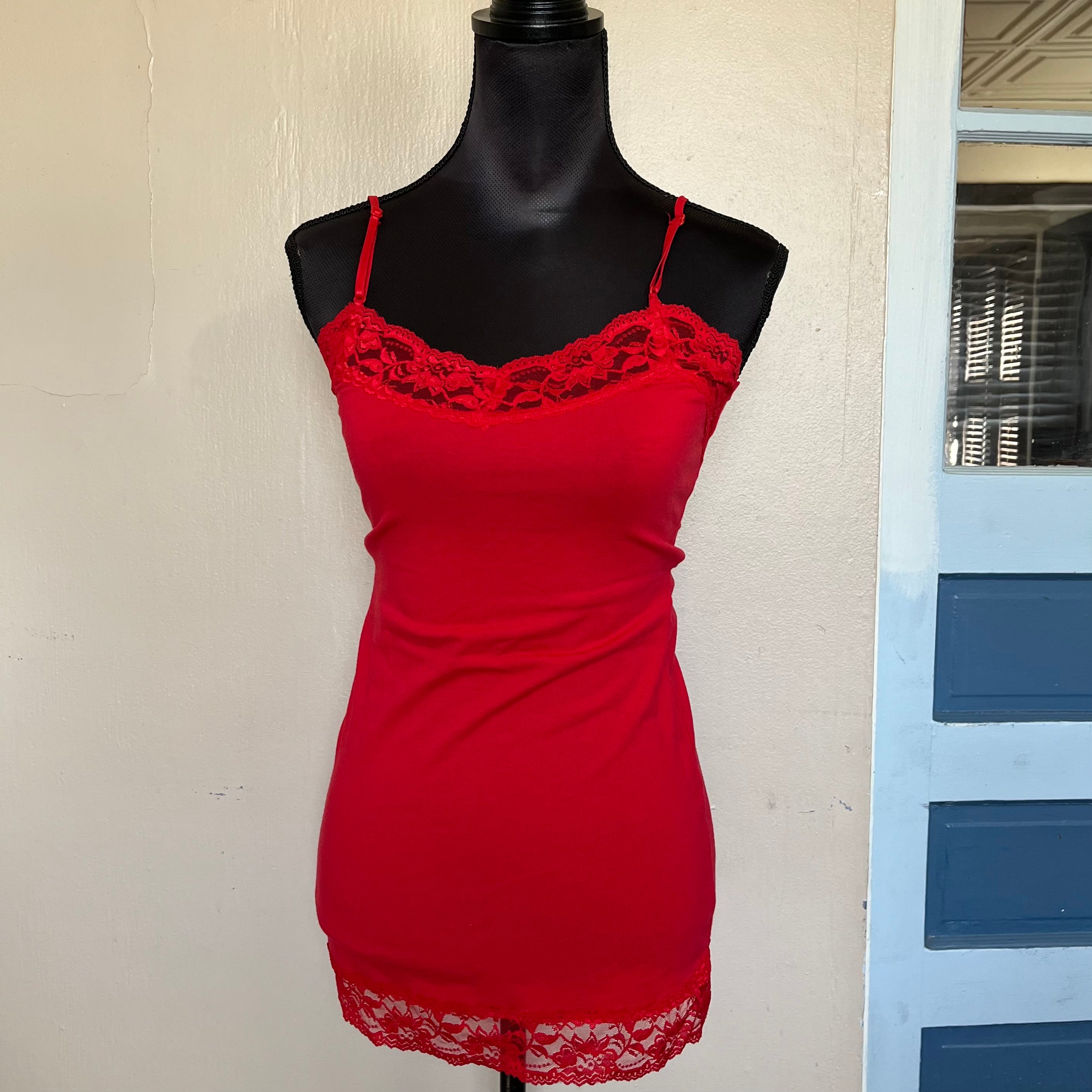 (M) 2000s red lace trim cami tank top