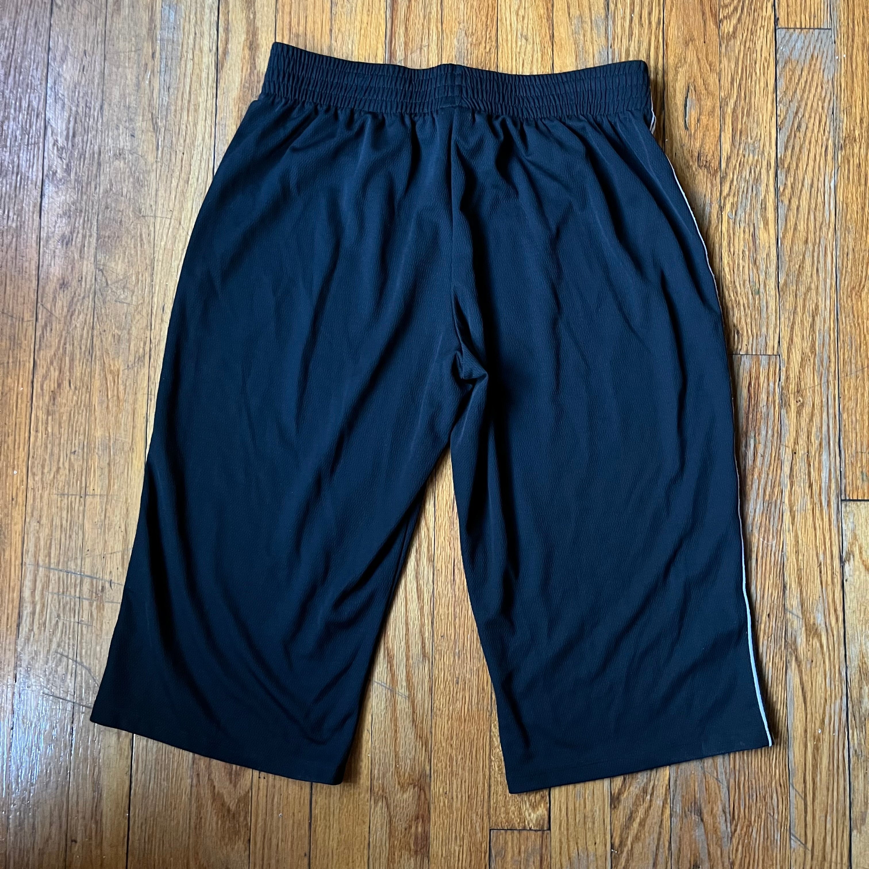 (L) Champion y2k black and white striped capri jogger pants