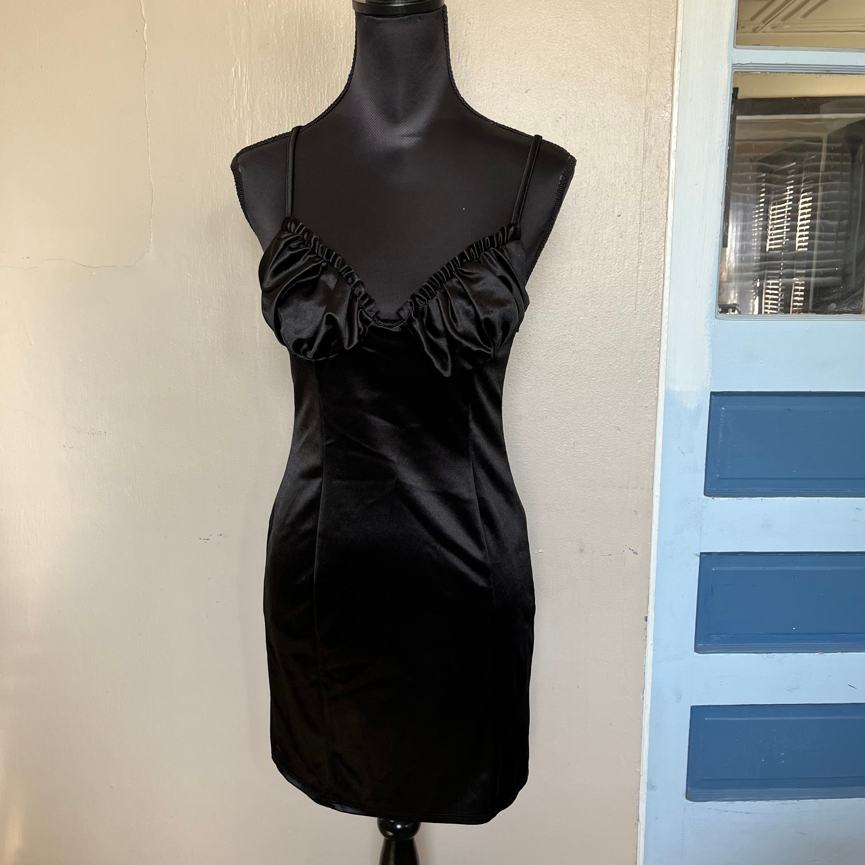(6/S) Topshop black babydoll mini dress with ruffle detail
