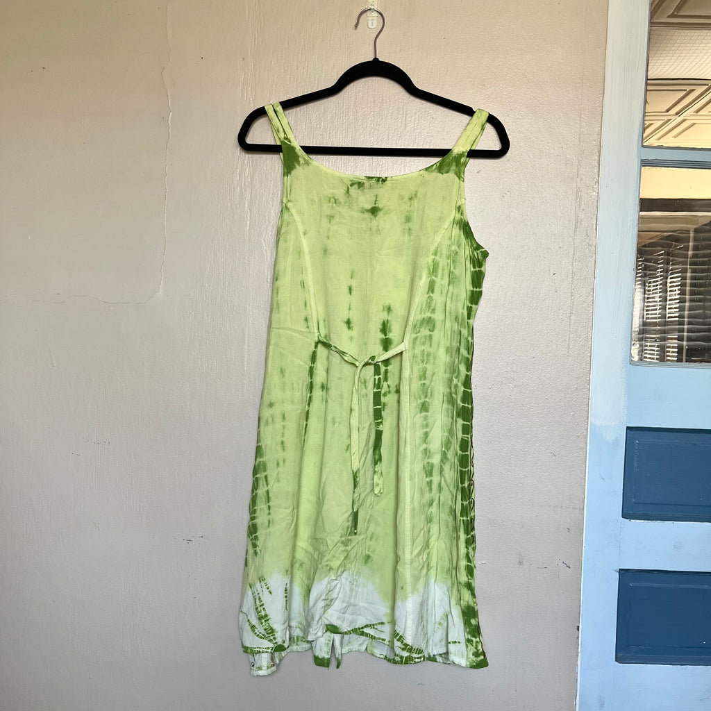 (One Size) Earthy green tie dye embroidered maxi dress